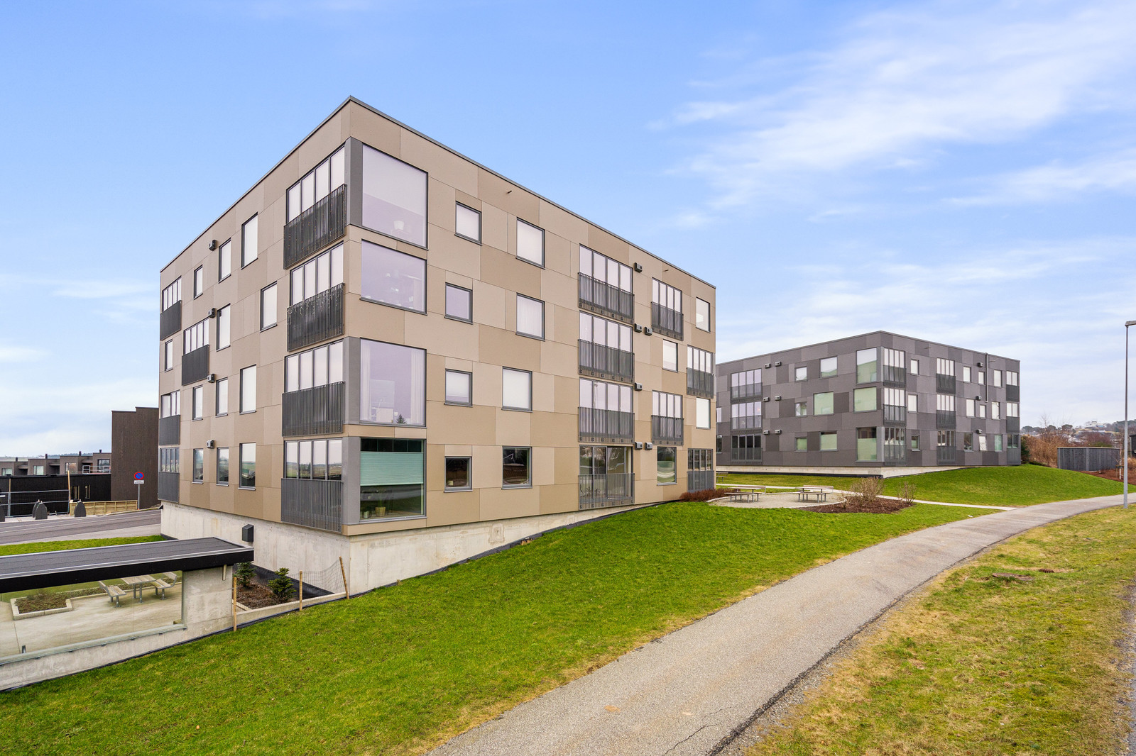 Valahaug 3-roms hjørneleilighet